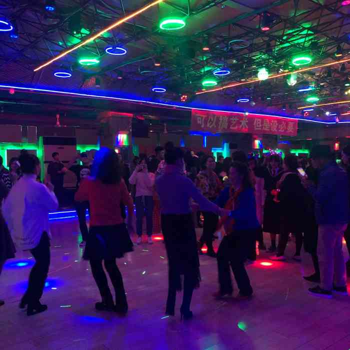 最新上海舞廳地址匯總，舞動(dòng)魔都的熱門(mén)場(chǎng)所揭秘