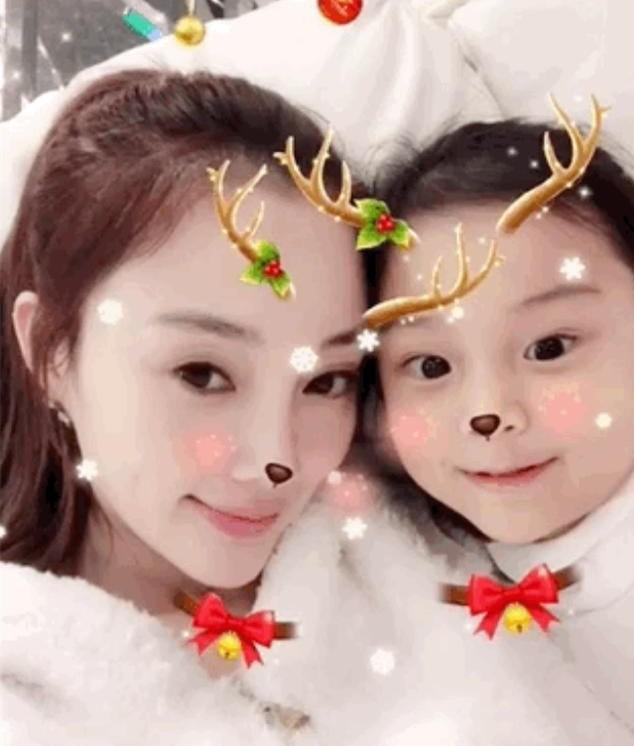 李小璐展現(xiàn)新篇章，最新新聞閃耀登場(chǎng)！