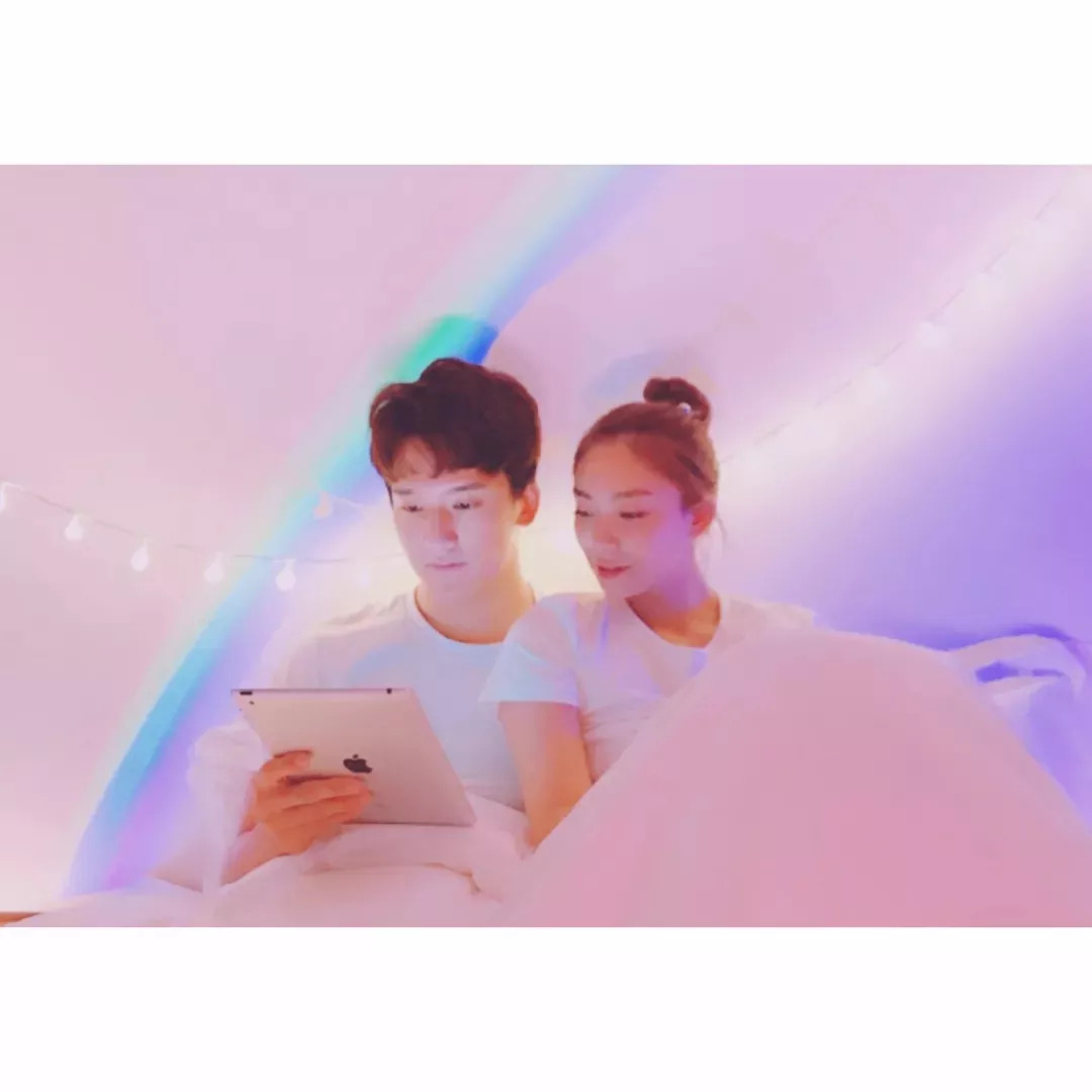 最新白邊情侶頭像2024，愛的日常趣事與甜蜜瞬間