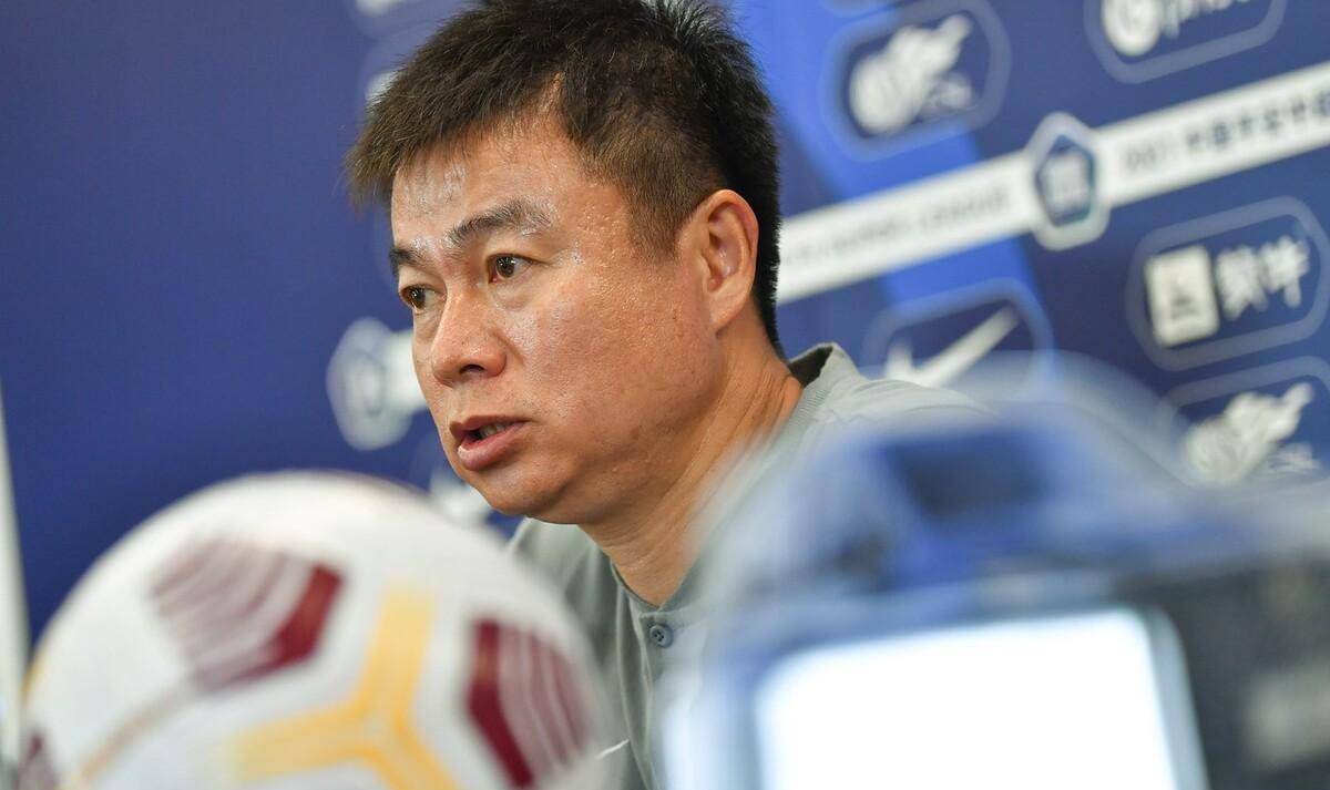 于根偉最新動(dòng)態(tài)揭秘，小巷深處的獨(dú)特風(fēng)味探秘之旅