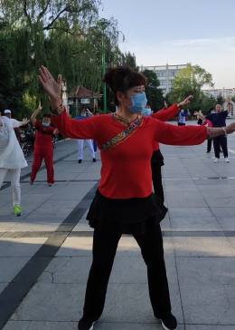 最新廣場舞火了，美了美了舞動風采