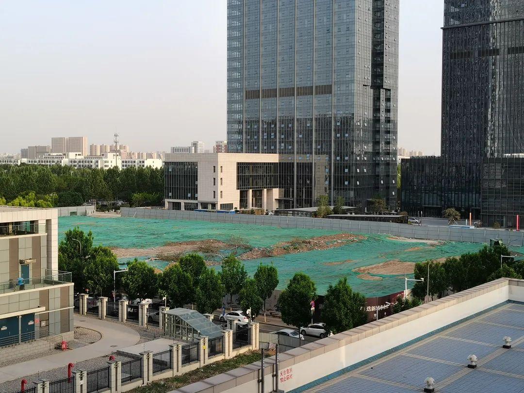 明發(fā)世貿中心，日常溫馨與友情家庭的故事更新