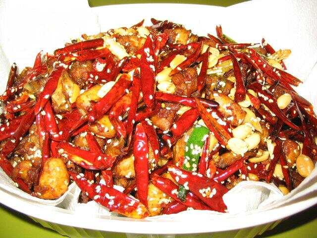 川菜經(jīng)典特色菜制作教程，探尋川菜美食，體驗(yàn)內(nèi)心平靜的烹飪之旅