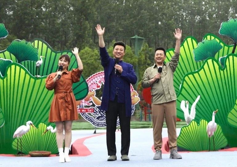 張?zhí)J葦最新客家話視頻，親情與友情的溫馨日常