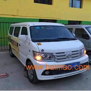 西寧包車價格行情探秘，小巷獨特之旅的包車費用解析