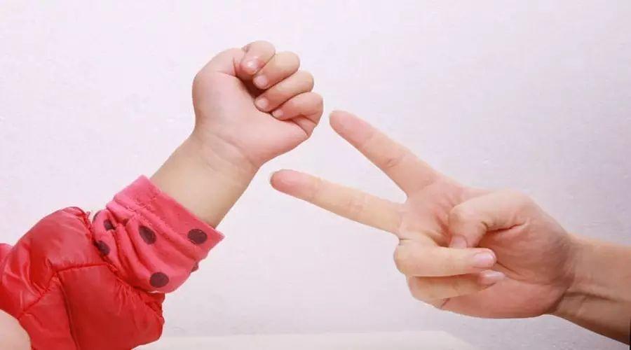 幼兒大班最新趣味手指游戲集錦，玩轉(zhuǎn)手指游戲，快樂成長！