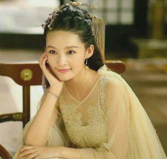 荊小八在楚喬傳中的熱血演繹，傳奇演員展現(xiàn)角色魅力！