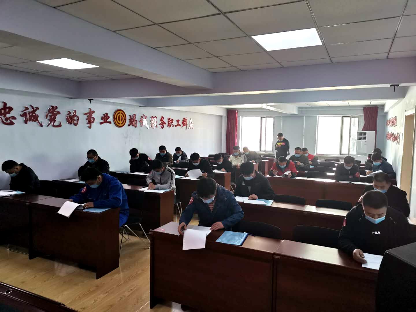 汽修技藝較量，時代的印記與技術(shù)的榮光競賽