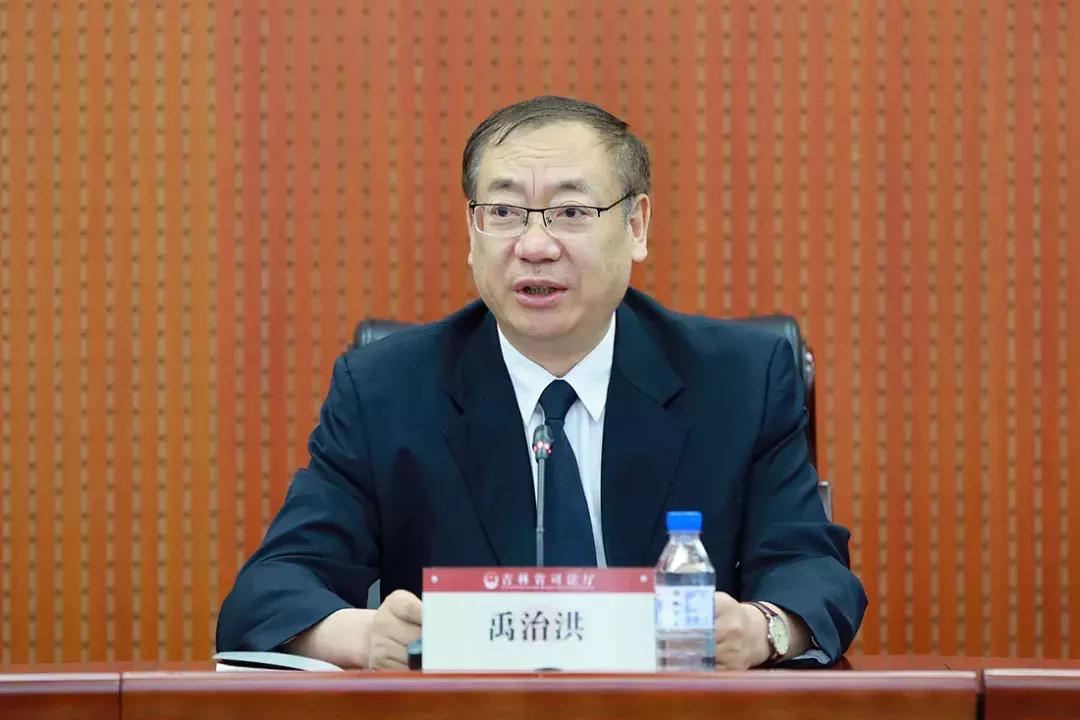 最新視頻廳，友情放映與家的溫馨時(shí)光