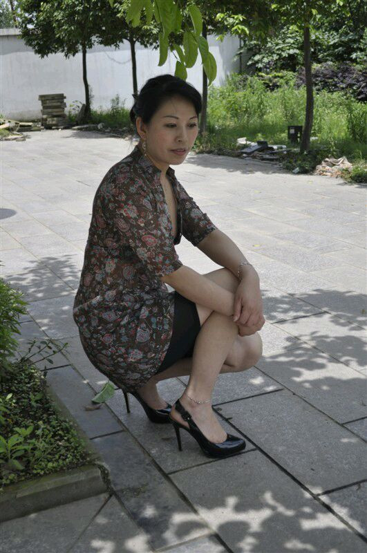 最新熟女論壇免費(fèi)，自信與成就感的蛻變，熟女們的勵(lì)志前行之路！