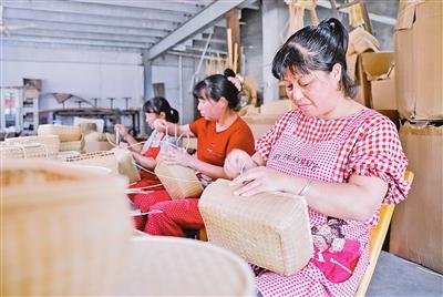 安吉小巷深處的隱藏版特色小店驚艷亮相，最新新聞報道
