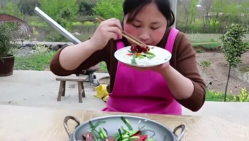 胖妹的自然美食之旅，探索自然美景下的最新烹飪體驗