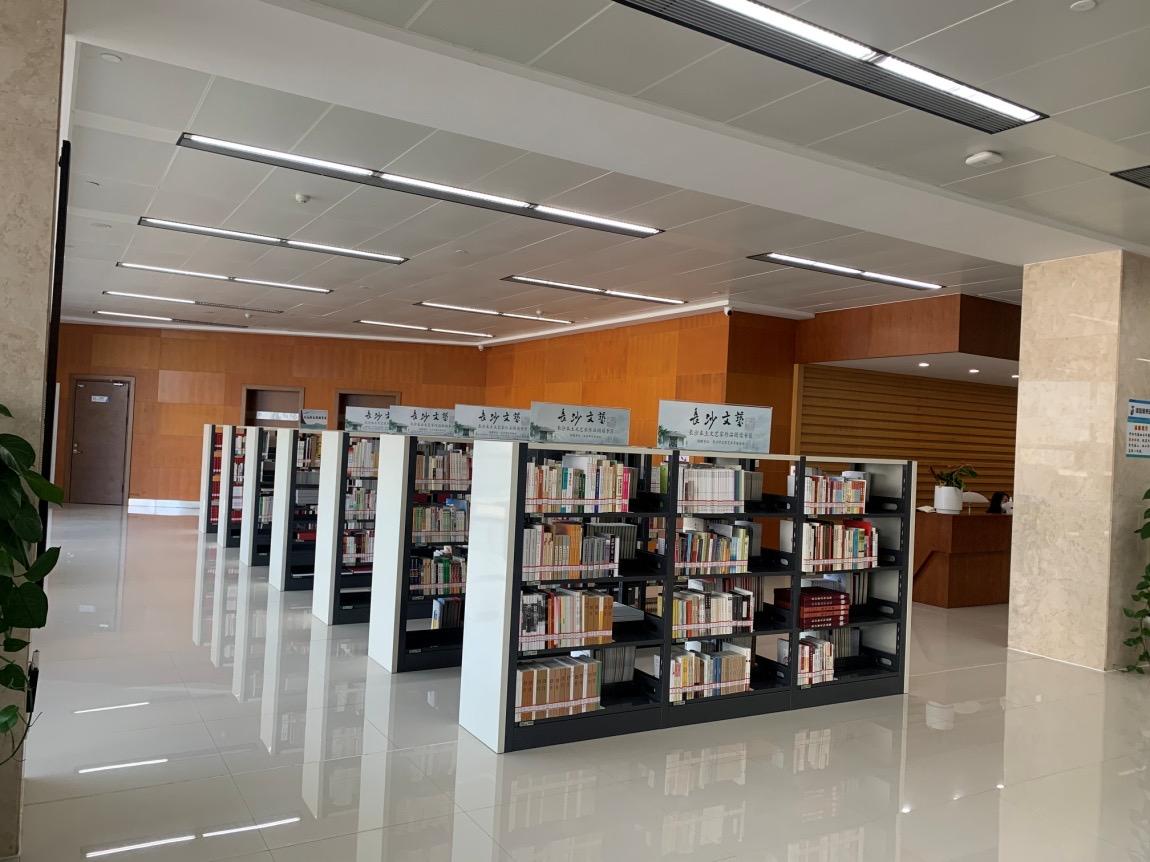 何頓最新作品，引領(lǐng)你進(jìn)入獨(dú)特的文學(xué)之旅