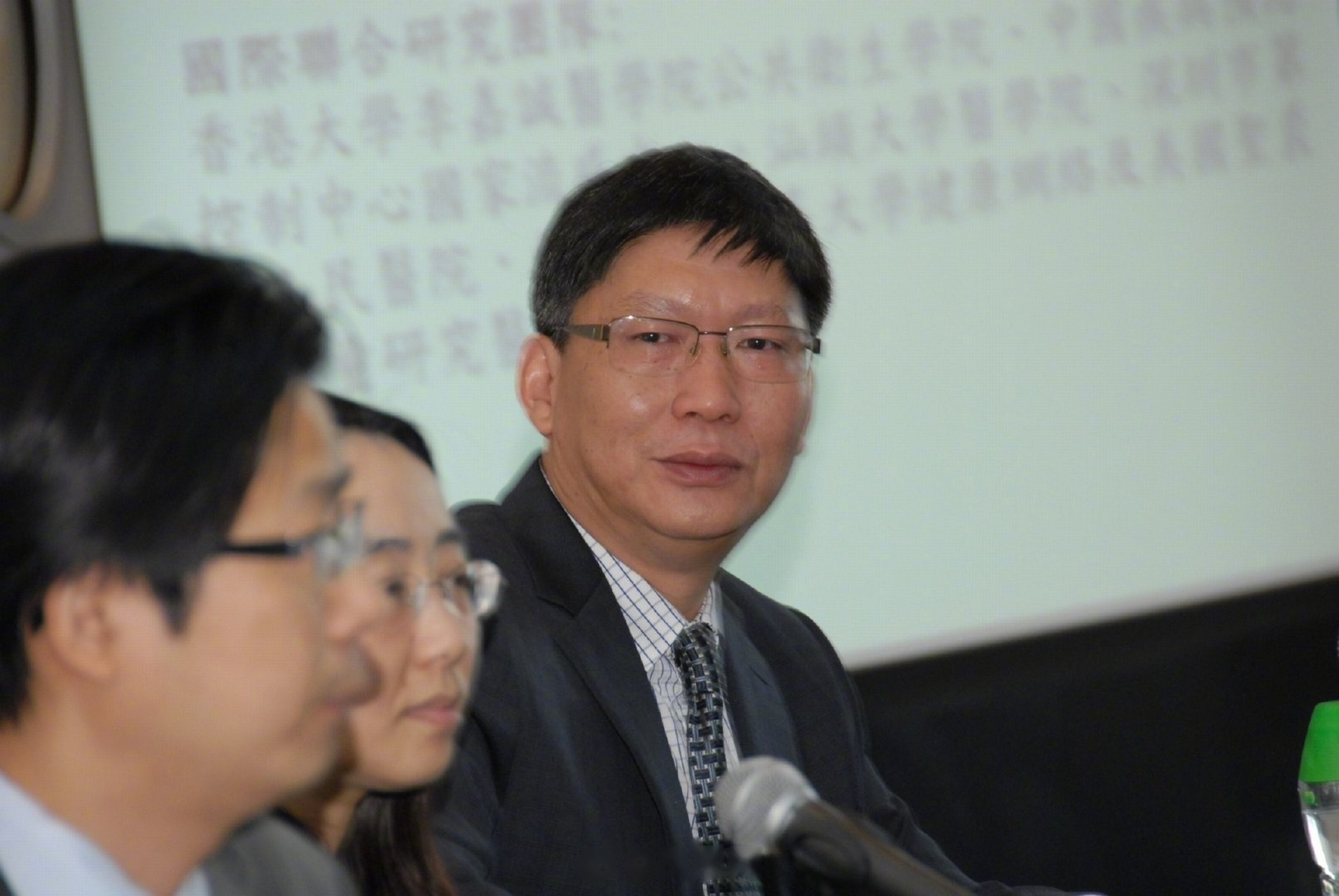 管軼最新新聞，小巷深處的獨特風味——探索一家隱藏版特色小店的旅程