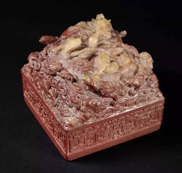 時代之光下的璀璨明珠，最新款寶雕亮相！